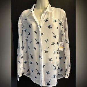 Two by Vince Camuto sheer long sleeve bird print button down shirt. Sz-S NWT Z5